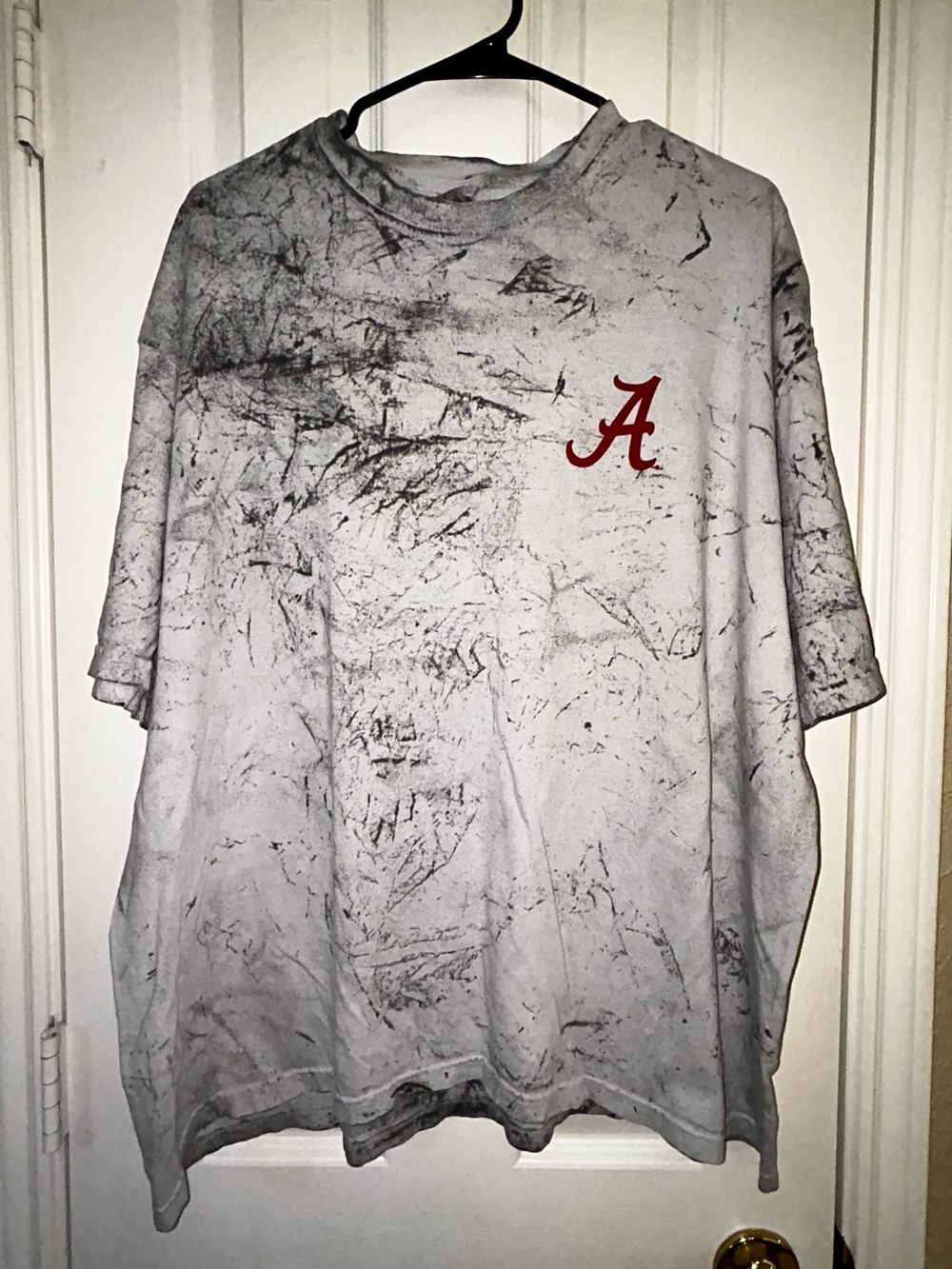 NWOT Men’s ALABAMA Classic Logo 2XL Extra Large Color Blast T-Shirt